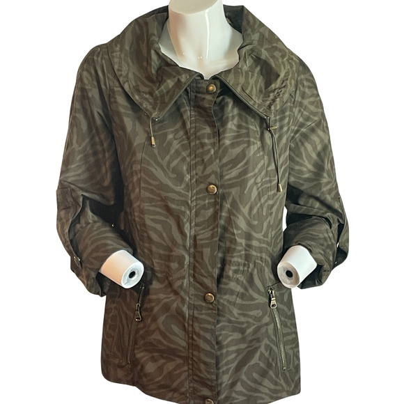 Guess Sz M Anorak Utility Jacket Roll Tab Sleeves Cowl Collar Animal Print Olive - Picture 1 of 16